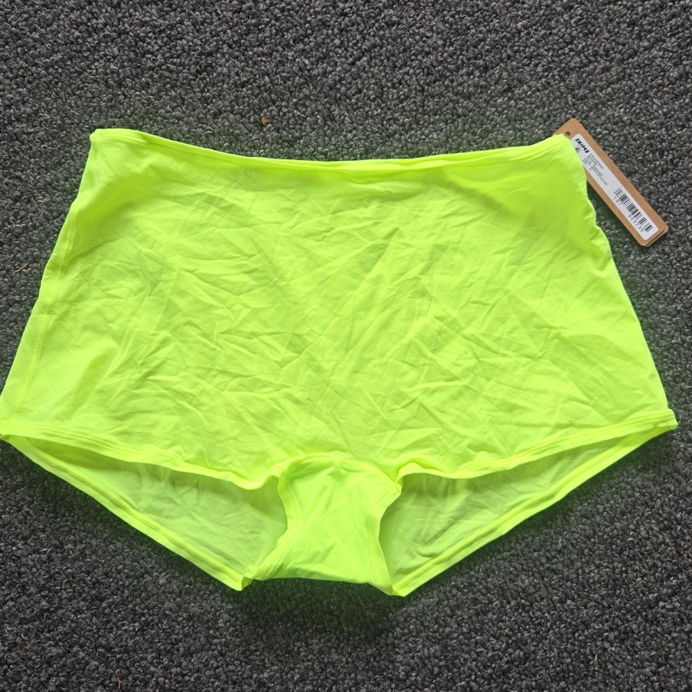 SKIMS GREEN HIGHLIGHTER BOY SHORT 2X NWT